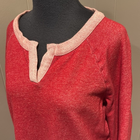 JNY Sport marled red split crew neckline banded hem sweatshirt. Large. - Picture 2 of 5